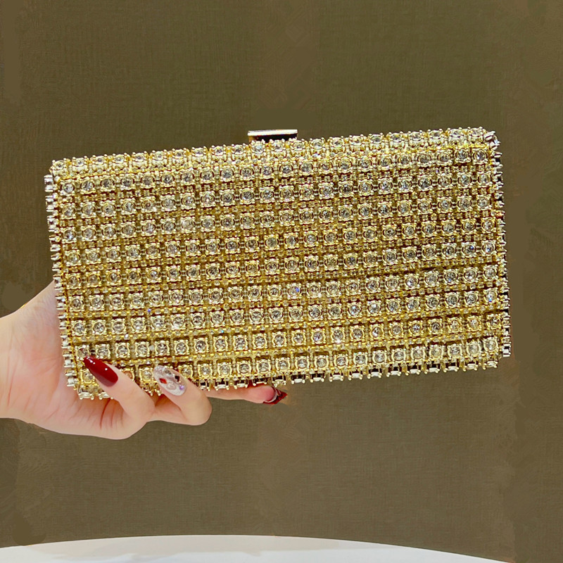 Women Bags 2026 Trends - Элитная вечерняя сумка-клатч 2026 года с