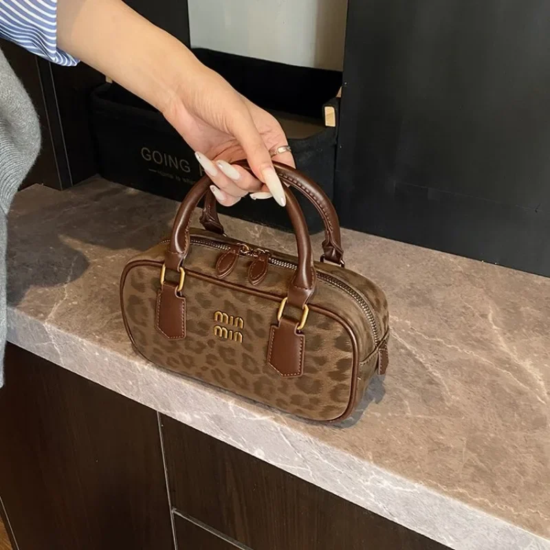 Оригинальная квадратная кожана – обзор и цена Women'S Bags Jacquemus