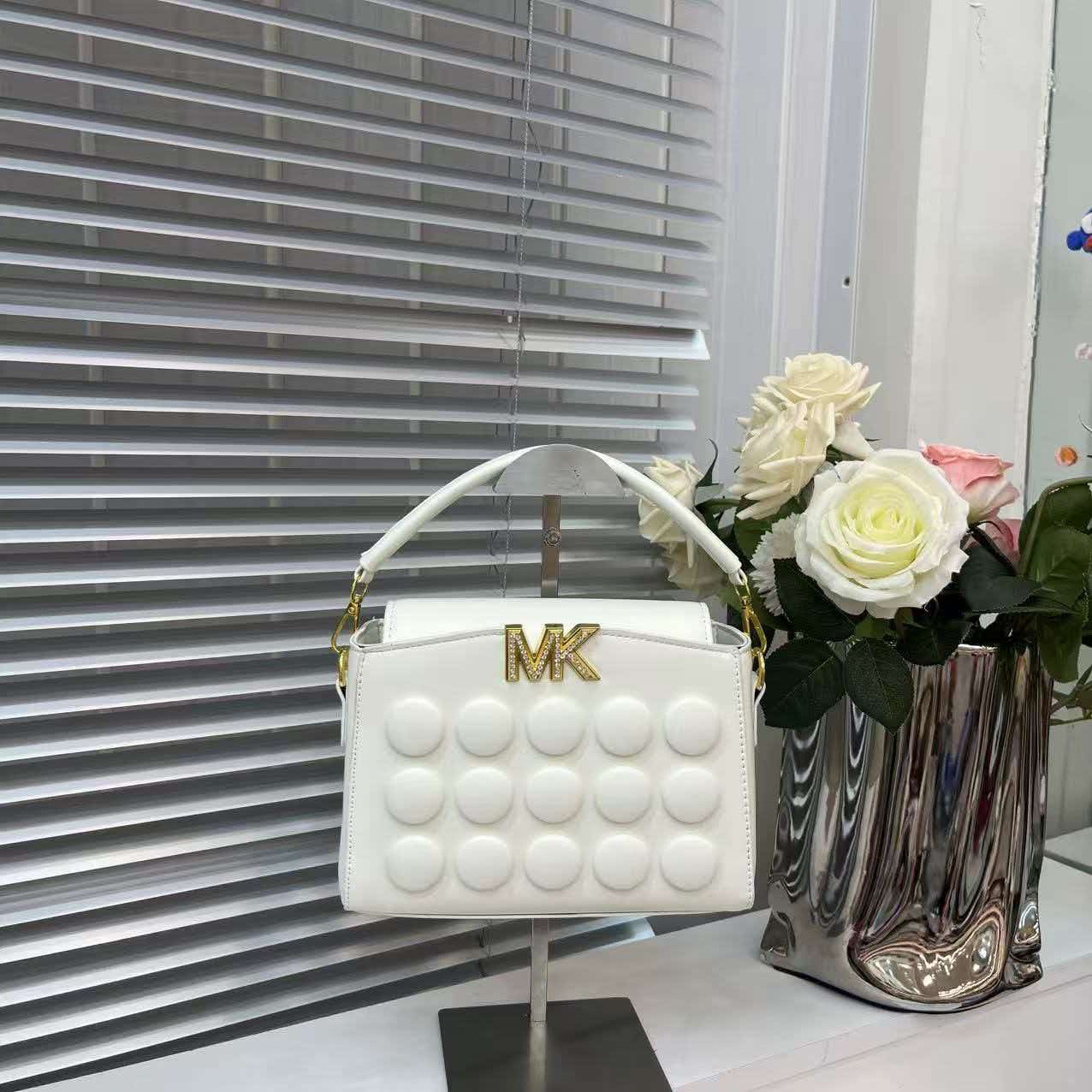 Женская роскошная легкая сумка – обзор и цена Women'S Bags Of Michael Kors